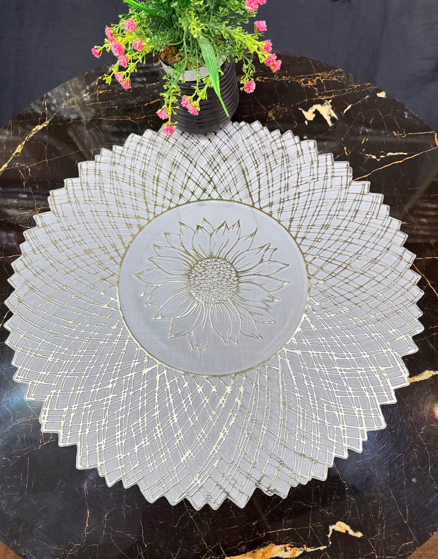 6pcs White & Golden Plastic Table Mats