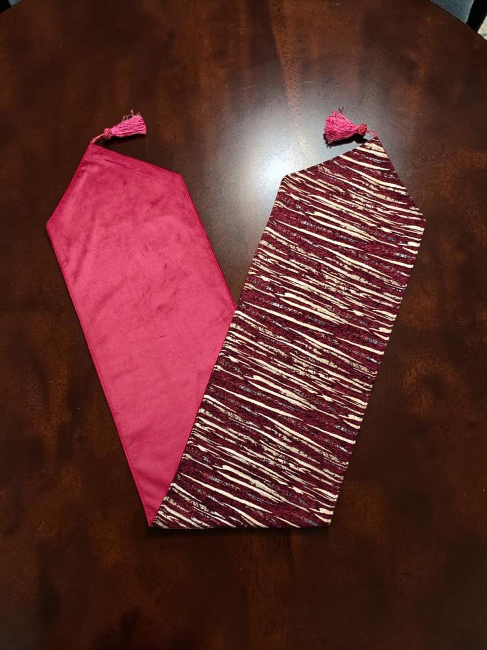 Line Jacquard Table Runner