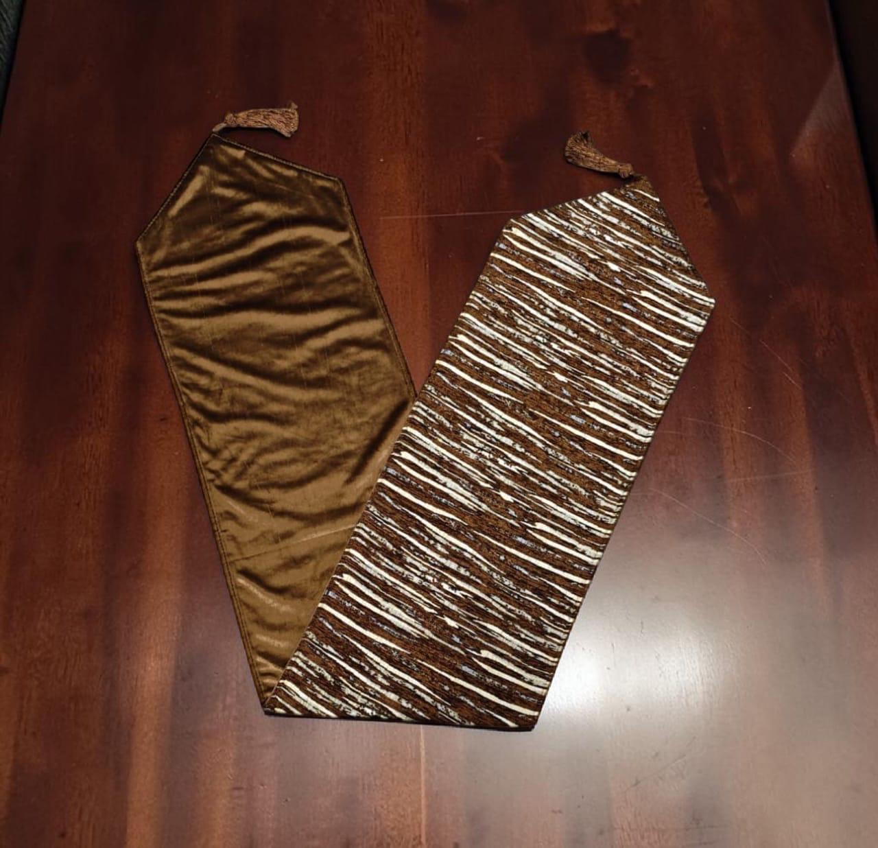 Line Jacquard Table Runner